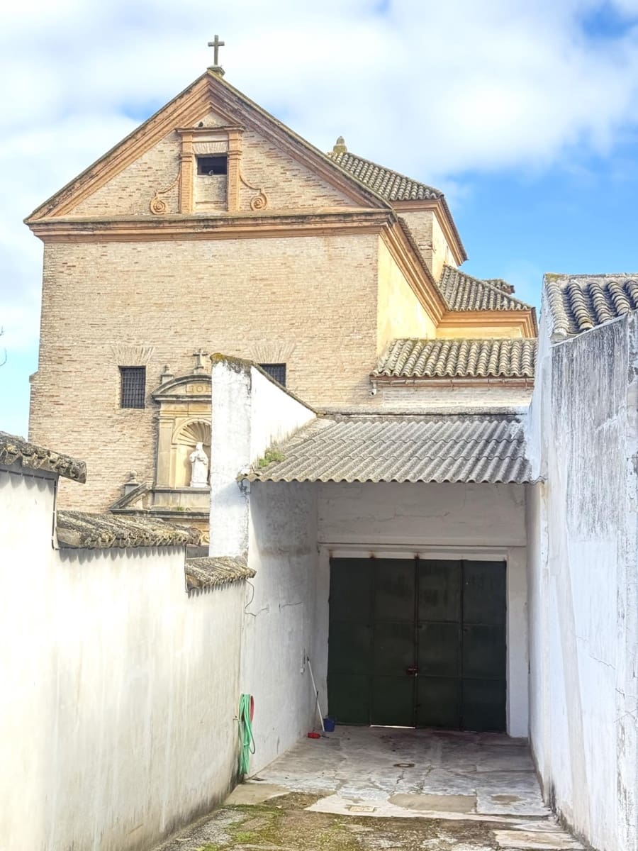 Casa de 5 habitaciones en Bujalance en venta con garaje - 230.000 € (Ref: 9745304)