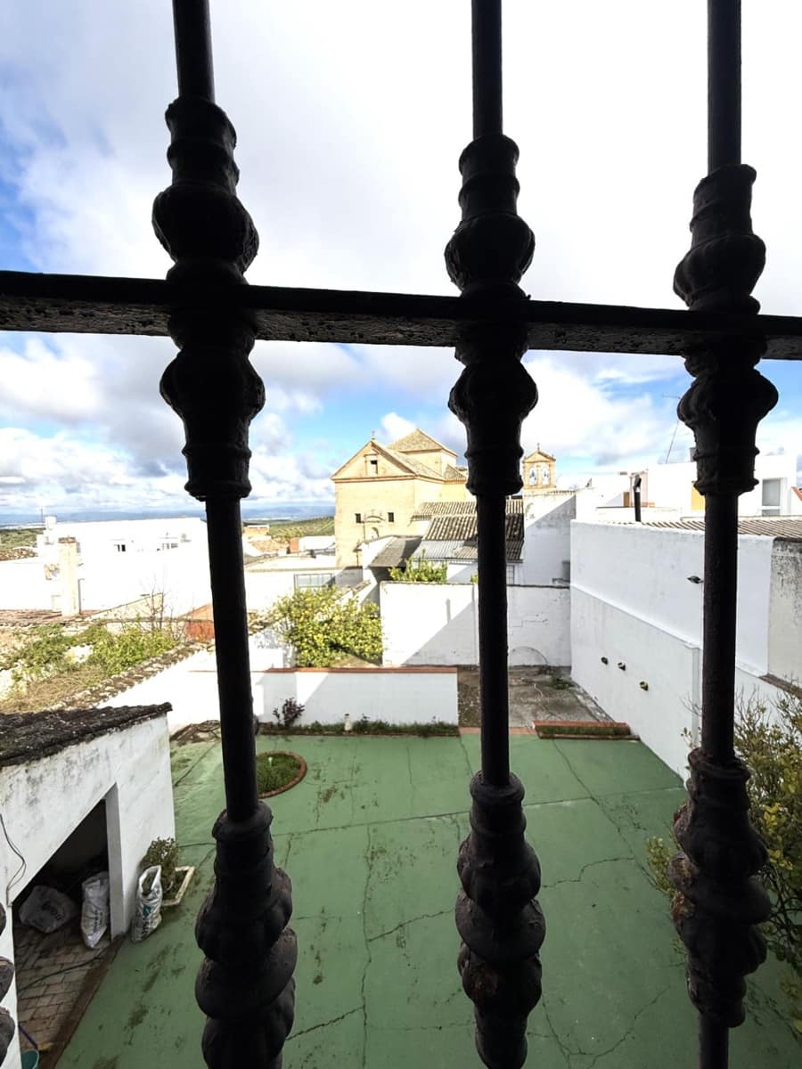 Casa de 5 habitaciones en Bujalance en venta con garaje - 230.000 € (Ref: 9745304)