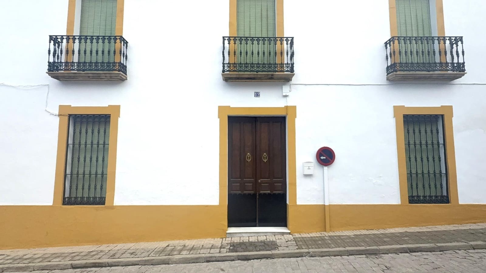 Casa de 5 habitaciones en Bujalance en venta con garaje - 230.000 € (Ref: 9745304)