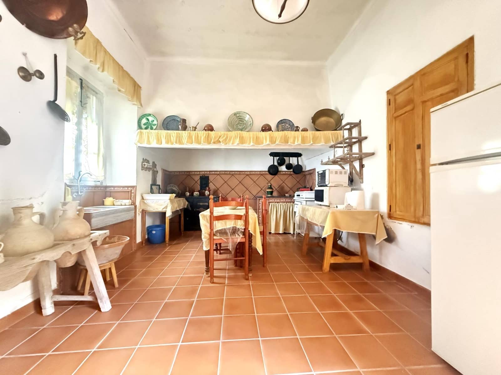 Casa de 5 habitaciones en Bujalance en venta con garaje - 230.000 € (Ref: 9745304)