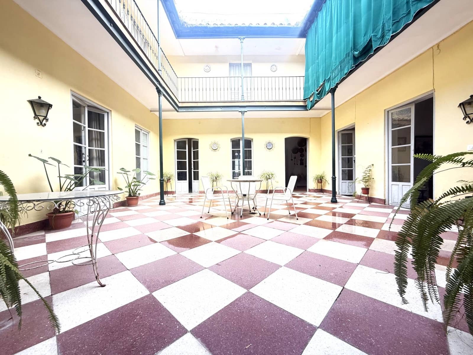 Casa de 5 habitaciones en Bujalance en venta con garaje - 230.000 € (Ref: 9745304)