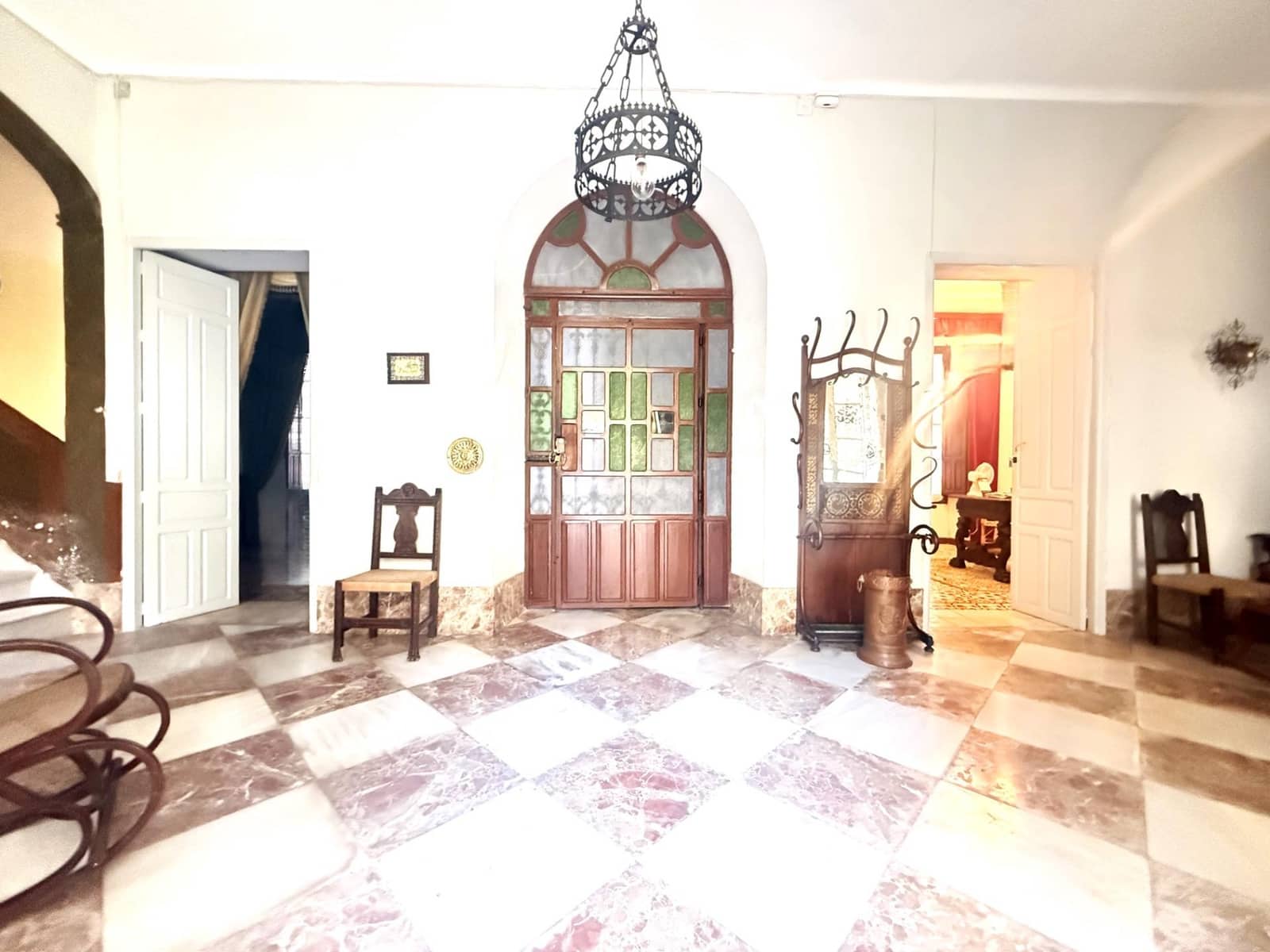 Casa de 5 habitaciones en Bujalance en venta con garaje - 230.000 € (Ref: 9745304)