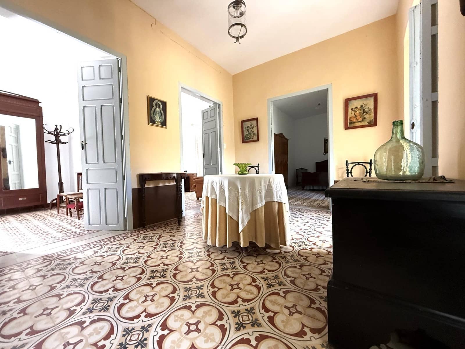 Casa de 5 habitaciones en Bujalance en venta con garaje - 230.000 € (Ref: 9745304)