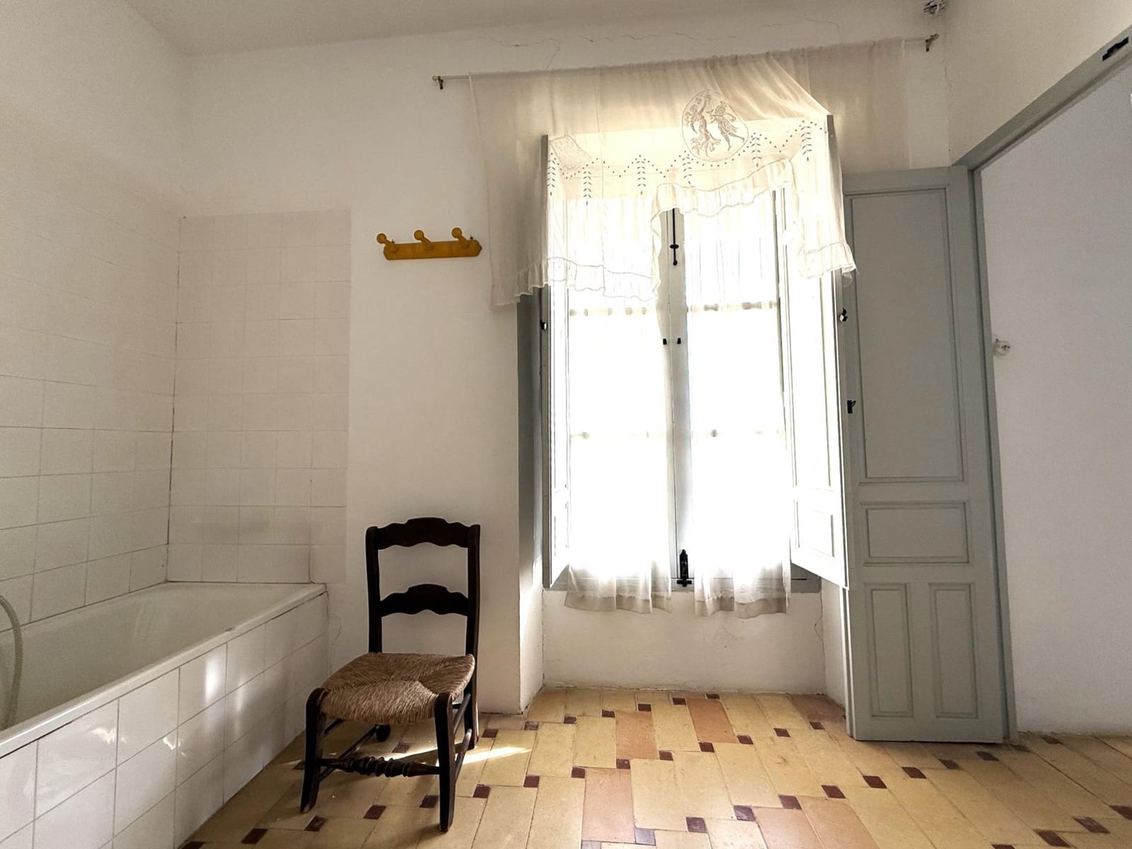 Casa de 5 habitaciones en Bujalance en venta con garaje - 230.000 € (Ref: 9745304)