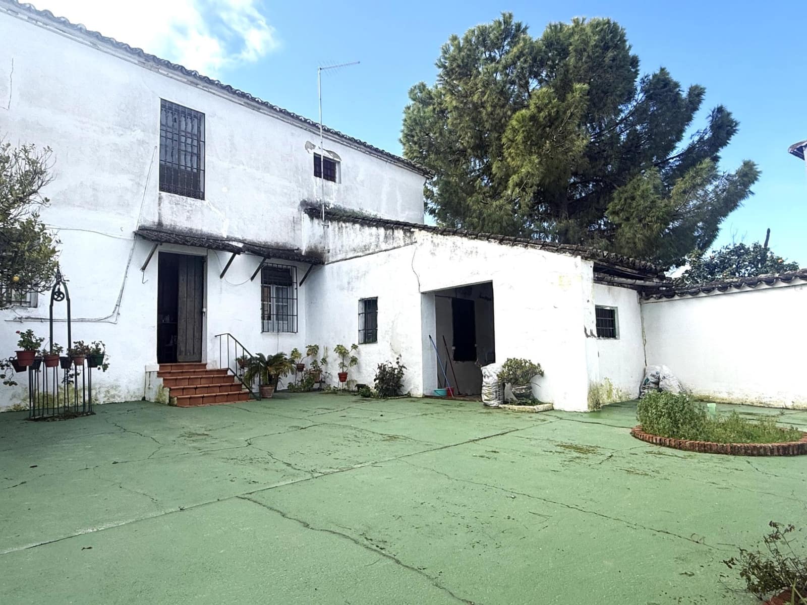 Casa de 5 habitaciones en Bujalance en venta con garaje - 230.000 € (Ref: 9745304)