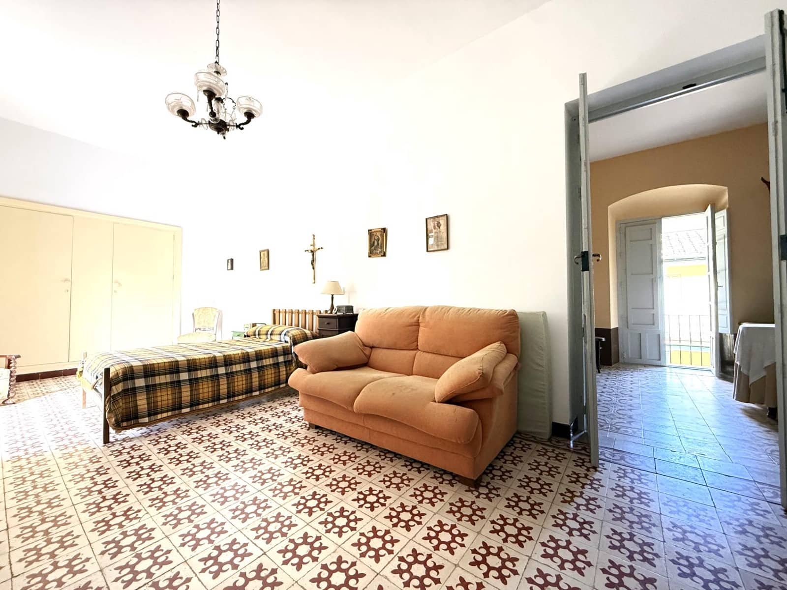 Casa de 5 habitaciones en Bujalance en venta con garaje - 230.000 € (Ref: 9745304)