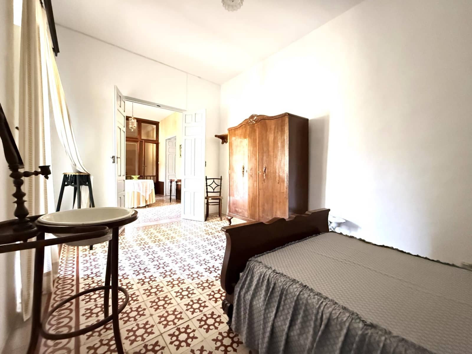 Casa de 5 habitaciones en Bujalance en venta con garaje - 230.000 € (Ref: 9745304)