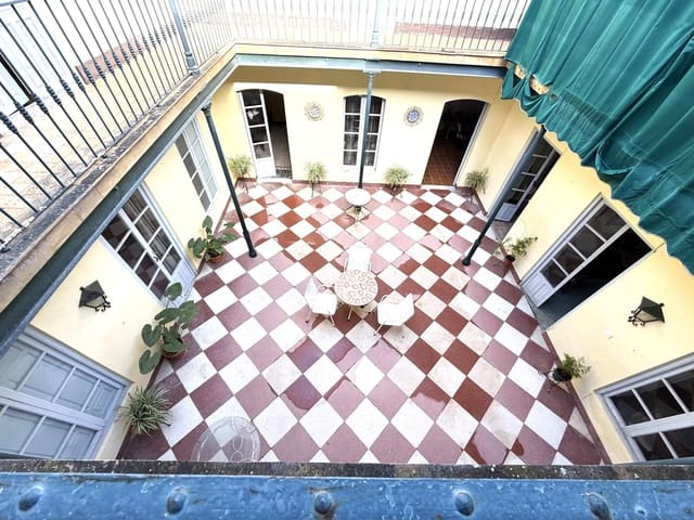 Casa de 5 habitaciones en Bujalance en venta con garaje - 230.000 € (Ref: 9745304)