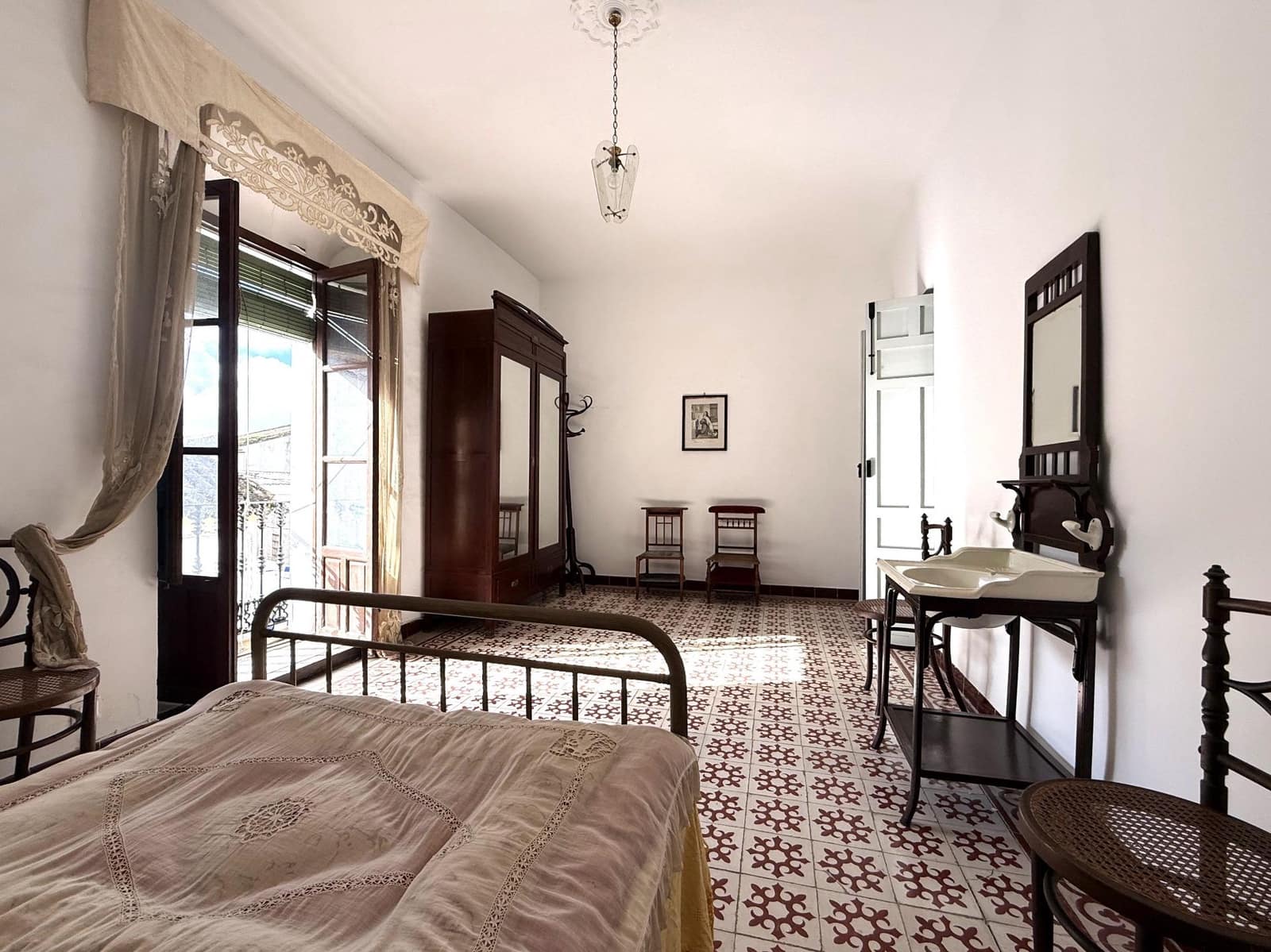 Casa de 5 habitaciones en Bujalance en venta con garaje - 230.000 € (Ref: 9745304)