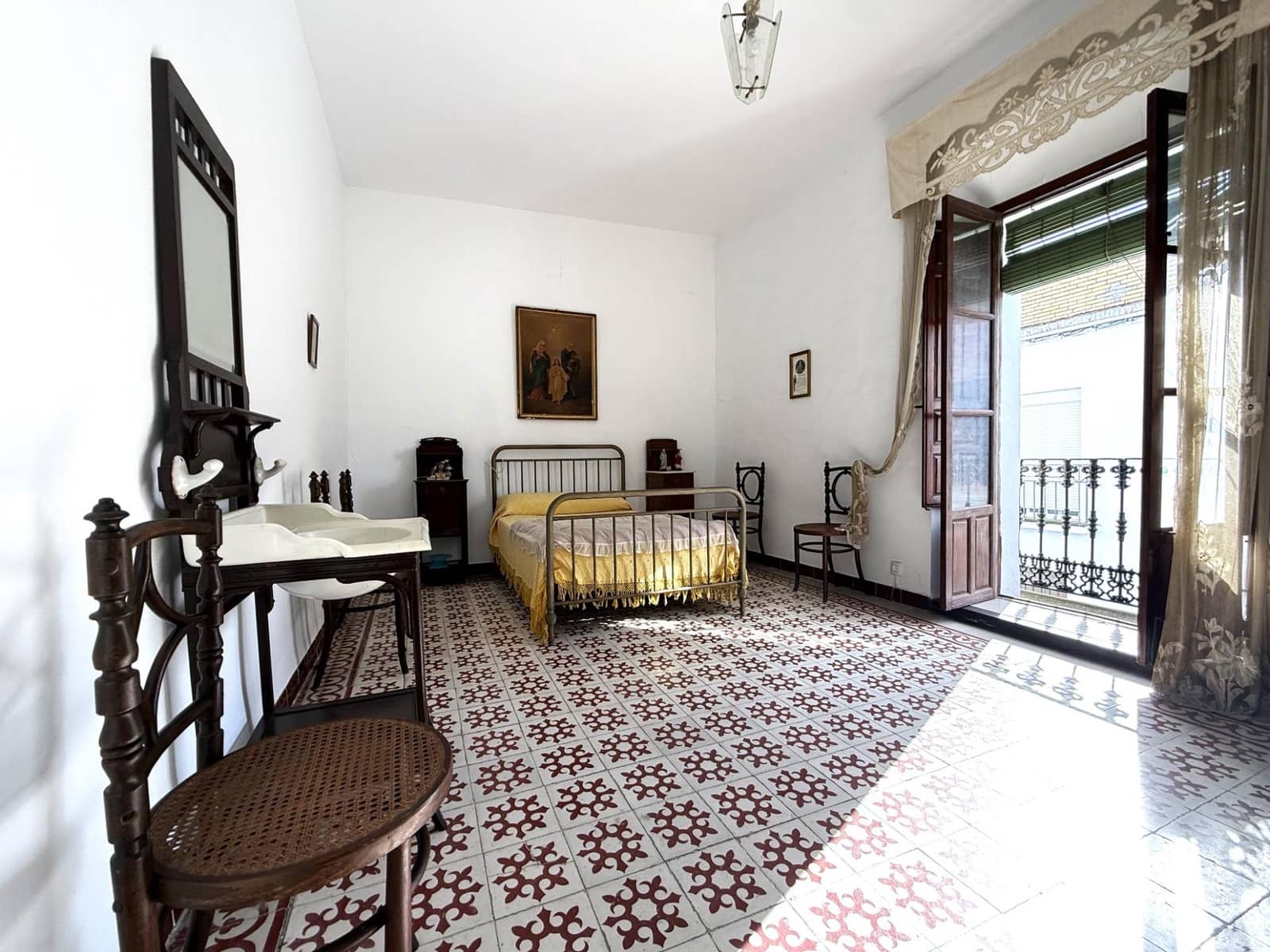 Casa de 5 habitaciones en Bujalance en venta con garaje - 230.000 € (Ref: 9745304)