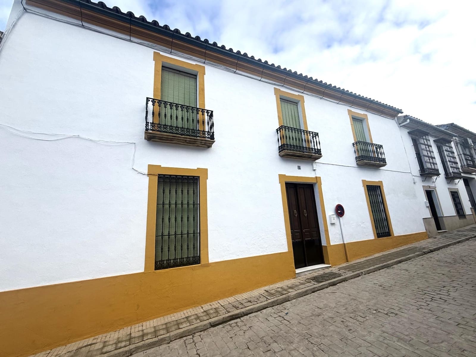 Casa de 5 habitaciones en Bujalance en venta con garaje - 230.000 € (Ref: 9745304)