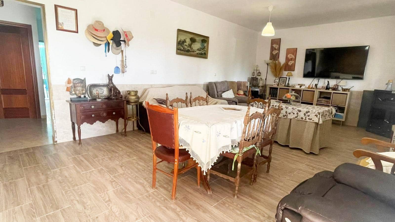 3 soverom Finca/Herregård til salgs i La Carlota med garasje - € 135 000 (Ref: 9745305)