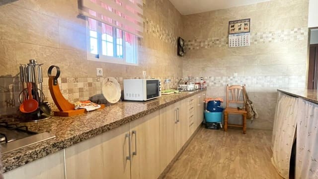 3 soverom Finca/Herregård til salgs i La Carlota med garasje - € 135 000 (Ref: 9745305)