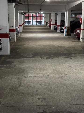 Garasje til salgs i Córdoba by - € 24 500 (Ref: 9748094)