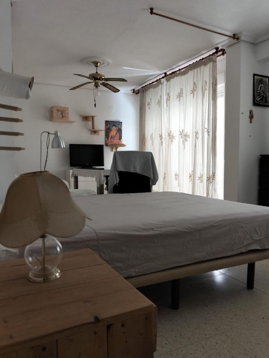 Piso de 5 habitaciones en Córdoba ciudad en venta - 225.000 € (Ref: 9748095)