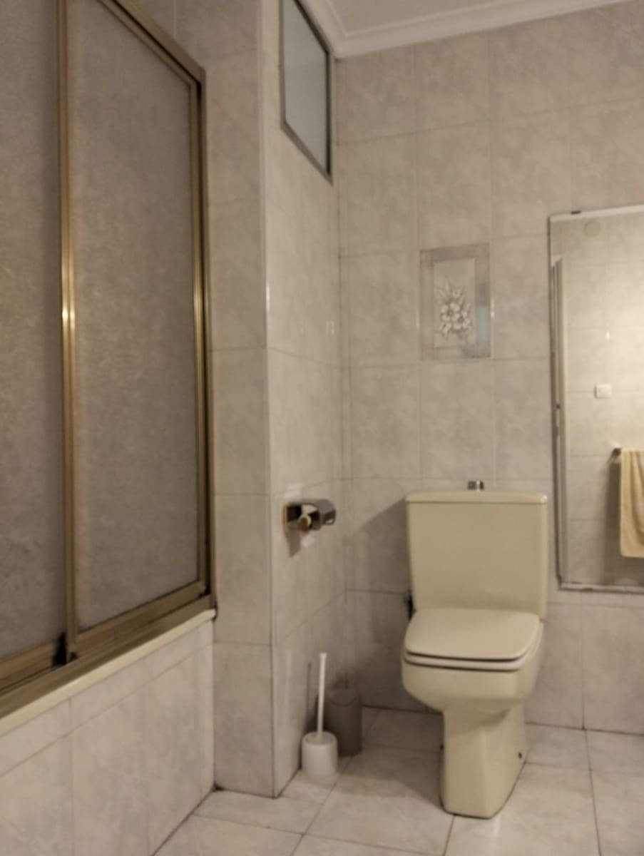 Piso de 5 habitaciones en Córdoba ciudad en venta - 225.000 € (Ref: 9748095)