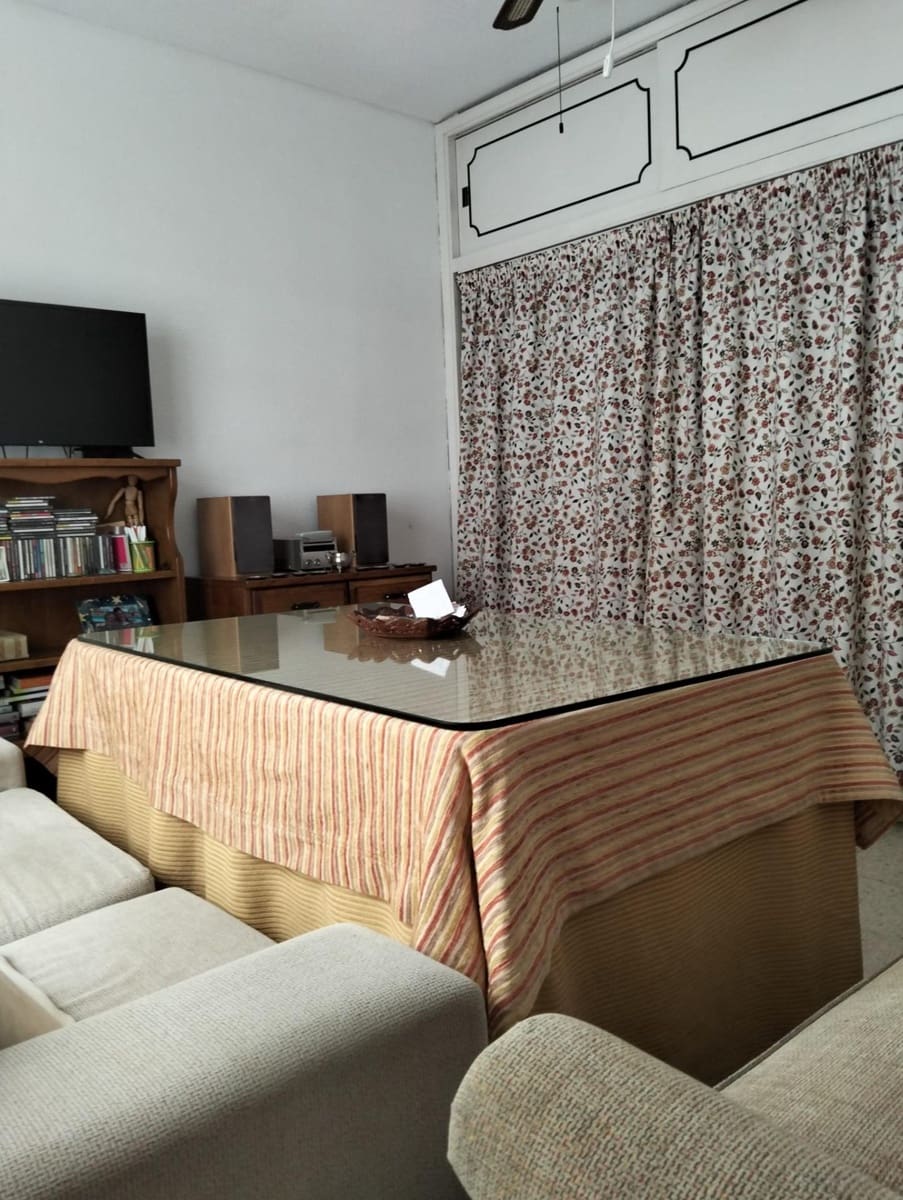 Piso de 5 habitaciones en Córdoba ciudad en venta - 225.000 € (Ref: 9748095)