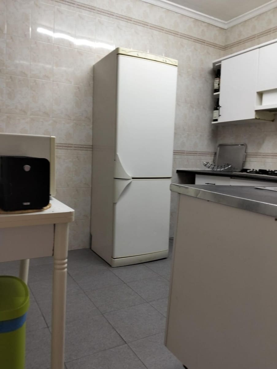 5 bedroom Flat for sale in Cordoba city - € 225,000 (Ref: 9748095)