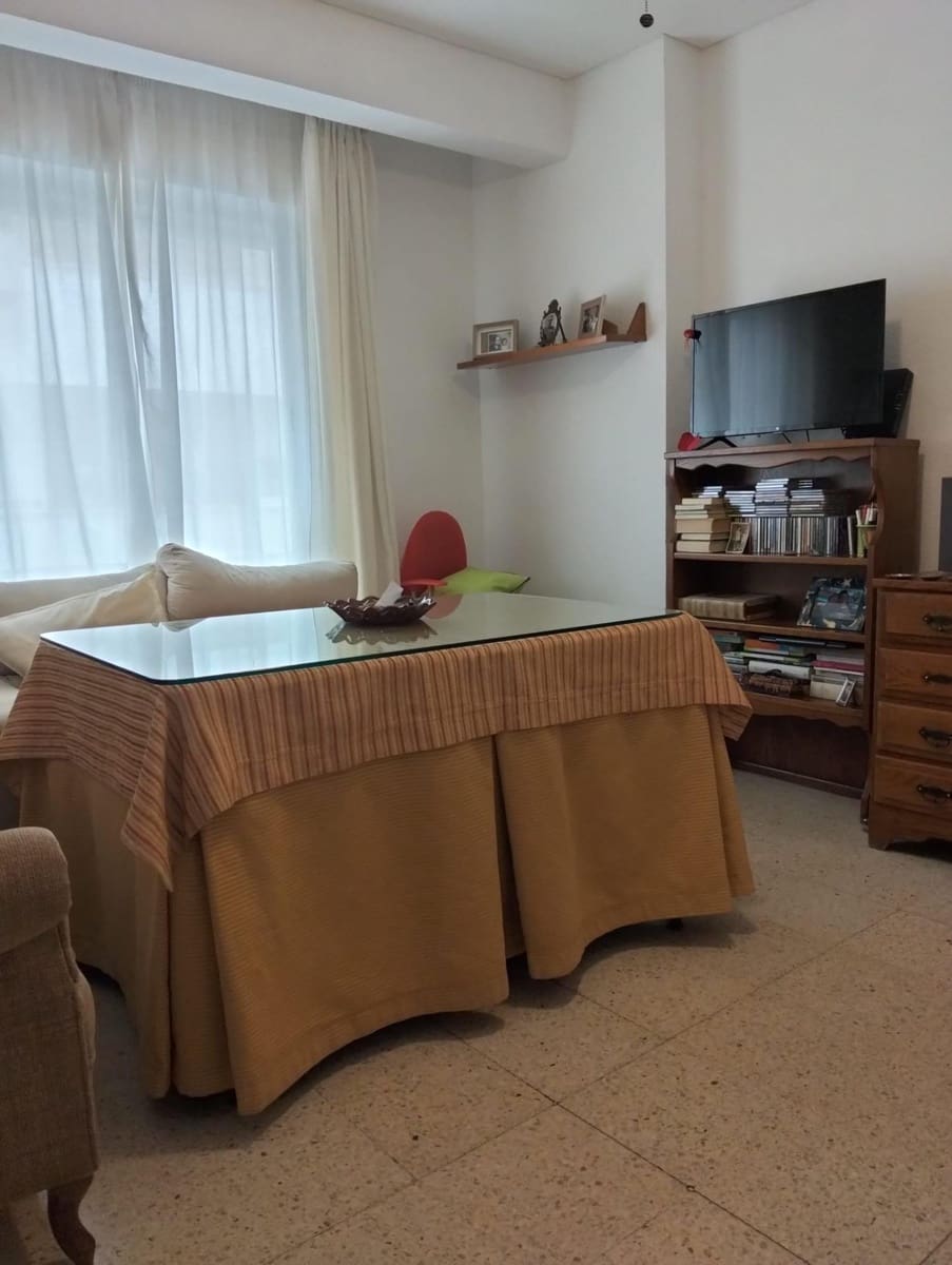 5 bedroom Flat for sale in Cordoba city - € 225,000 (Ref: 9748095)