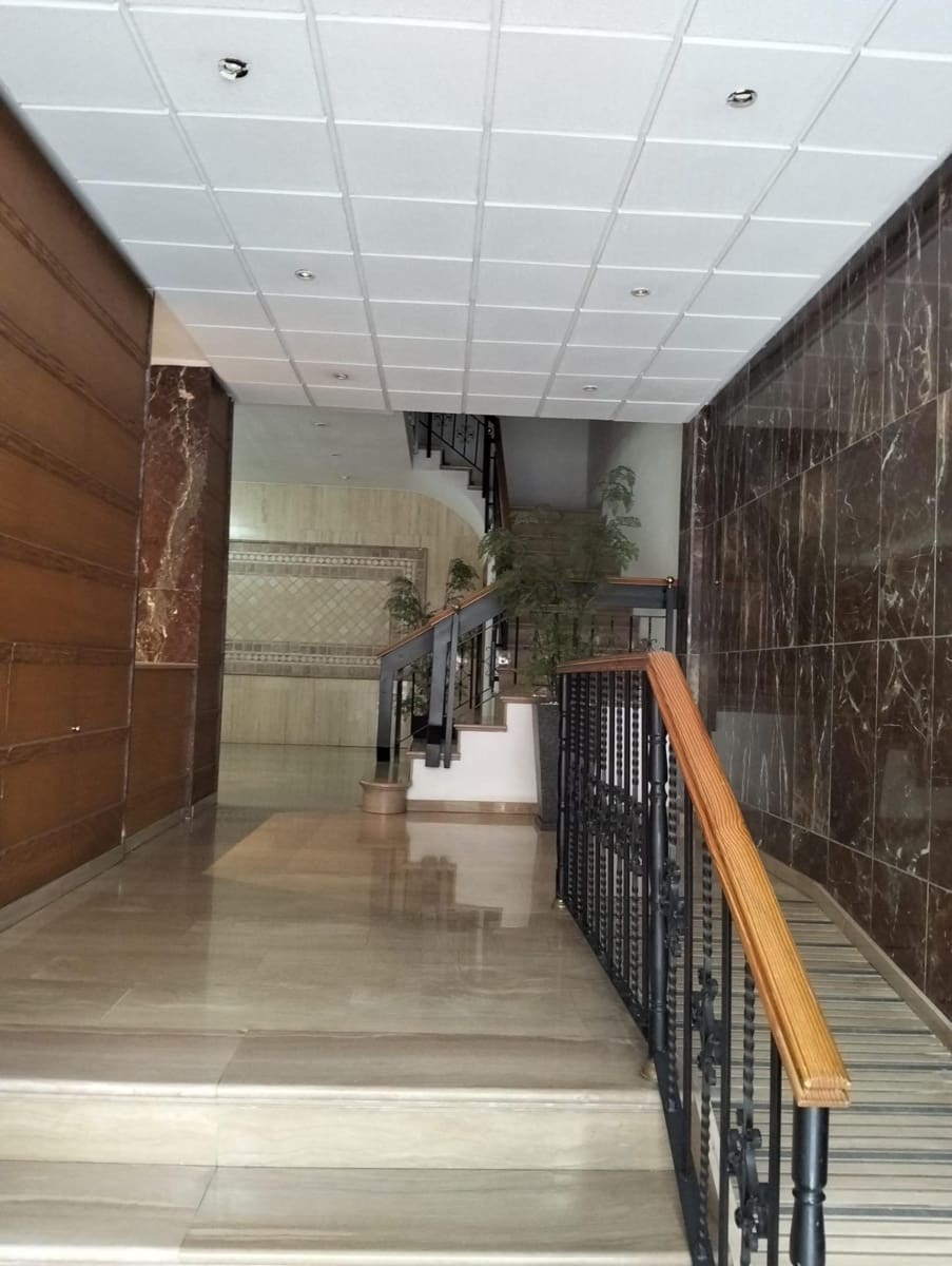 5 bedroom Flat for sale in Cordoba city - € 225,000 (Ref: 9748095)