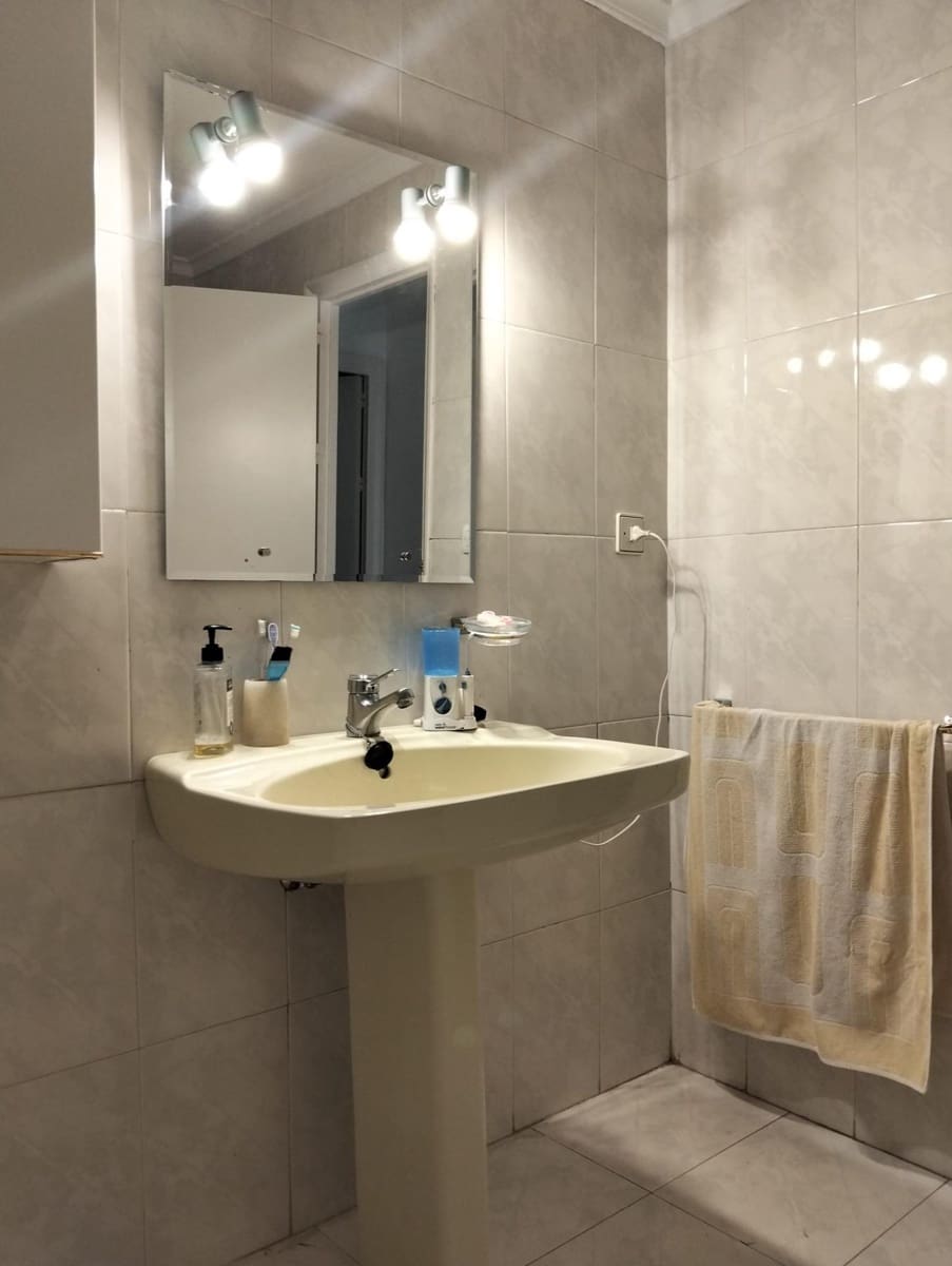5 bedroom Flat for sale in Cordoba city - € 225,000 (Ref: 9748095)
