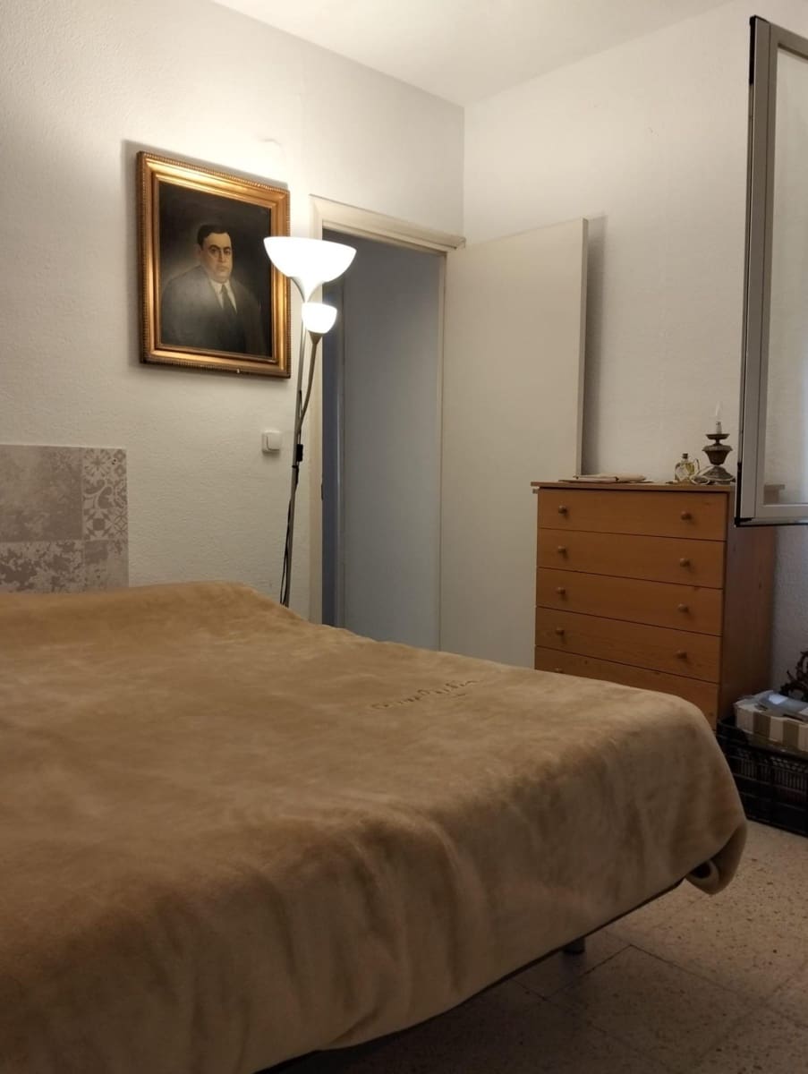 5 bedroom Flat for sale in Cordoba city - € 225,000 (Ref: 9748095)