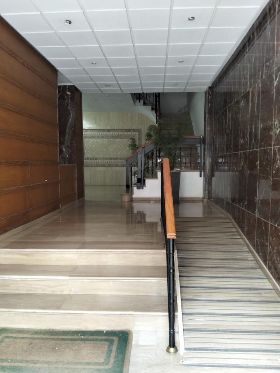 5 bedroom Flat for sale in Cordoba city - € 225,000 (Ref: 9748095)