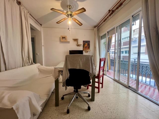5 sovrum Lägenhet till salu i Córdoba stad - 225 000 € (Ref: 9748095)