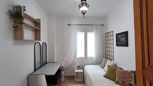 3 slaapkamer Flat te koop in San Lorenzo, Córdoba stad - € 159.900 (Ref: 9755800)