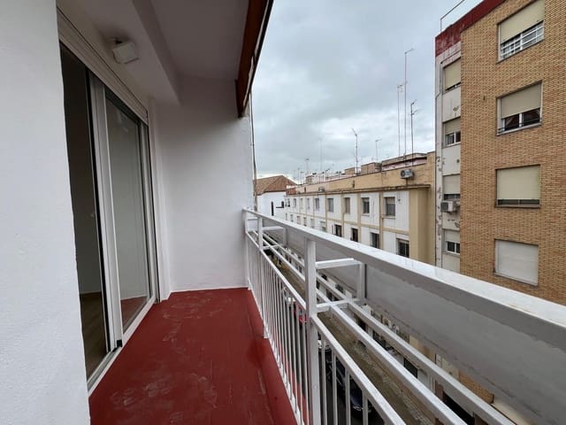3 soverom Leilighet til salgs i Ciudad Jardín, Córdoba by - € 250 000 (Ref: 9759057)