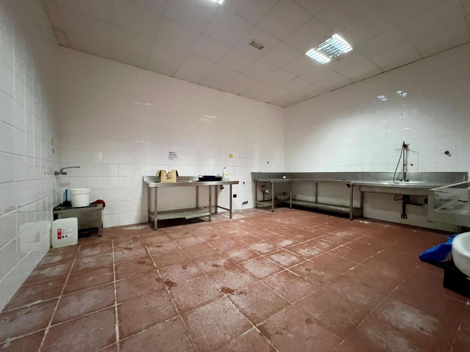 Virksomhed til salg i Aguilar de la Frontera - € 500.000 (Ref: 9759058)