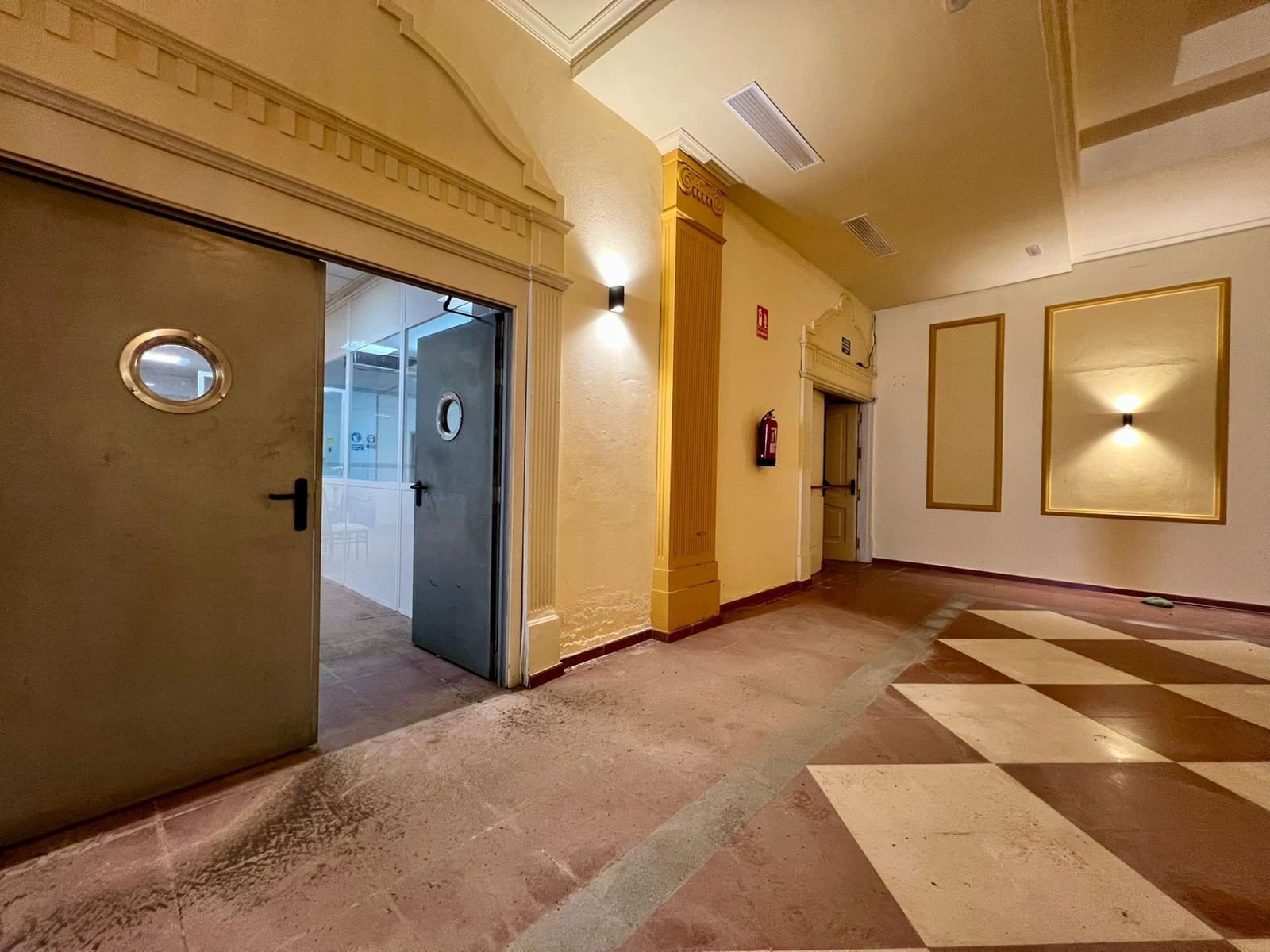 Virksomhed til salg i Aguilar de la Frontera - € 500.000 (Ref: 9759058)