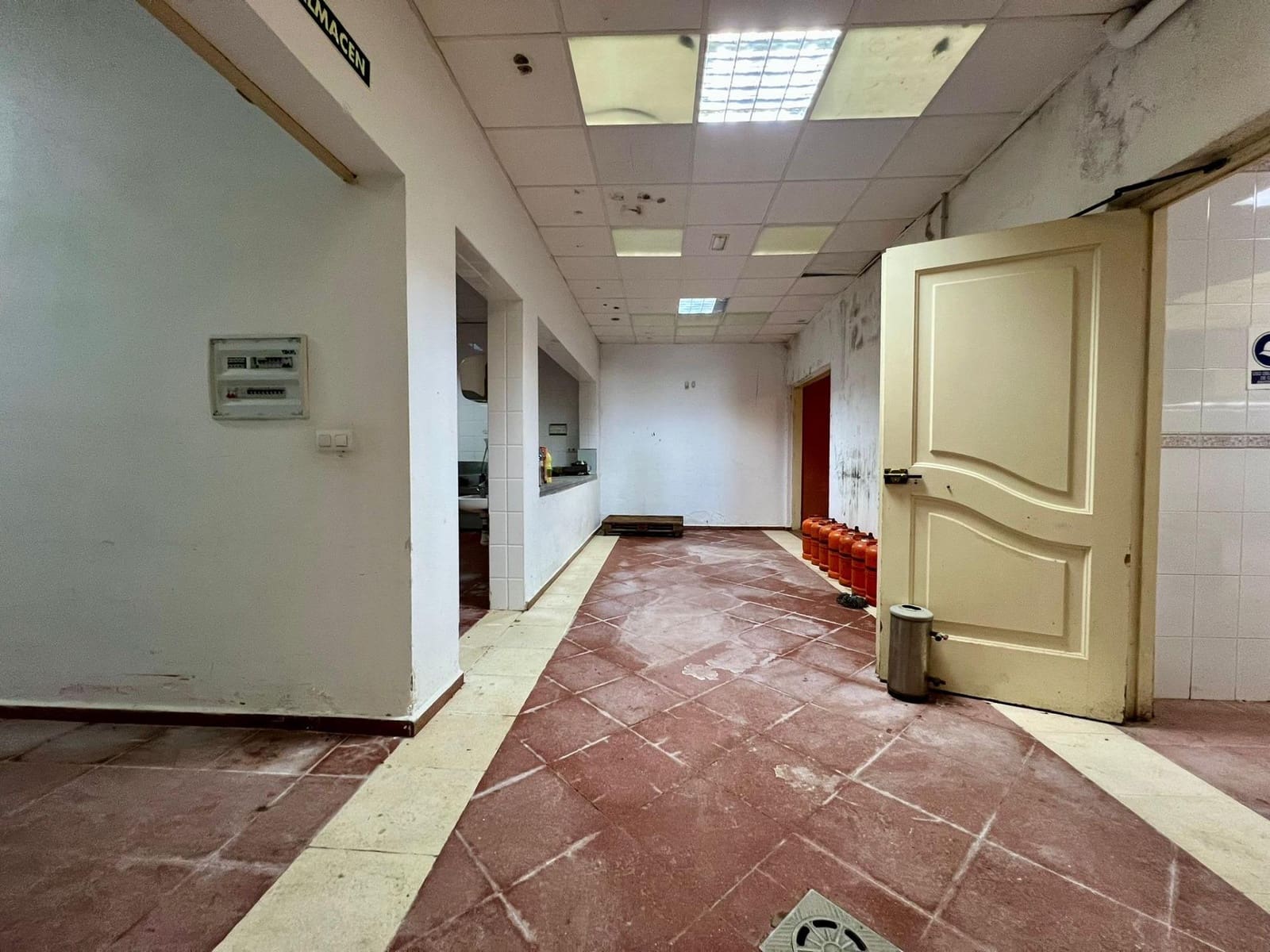 Virksomhed til salg i Aguilar de la Frontera - € 500.000 (Ref: 9759058)