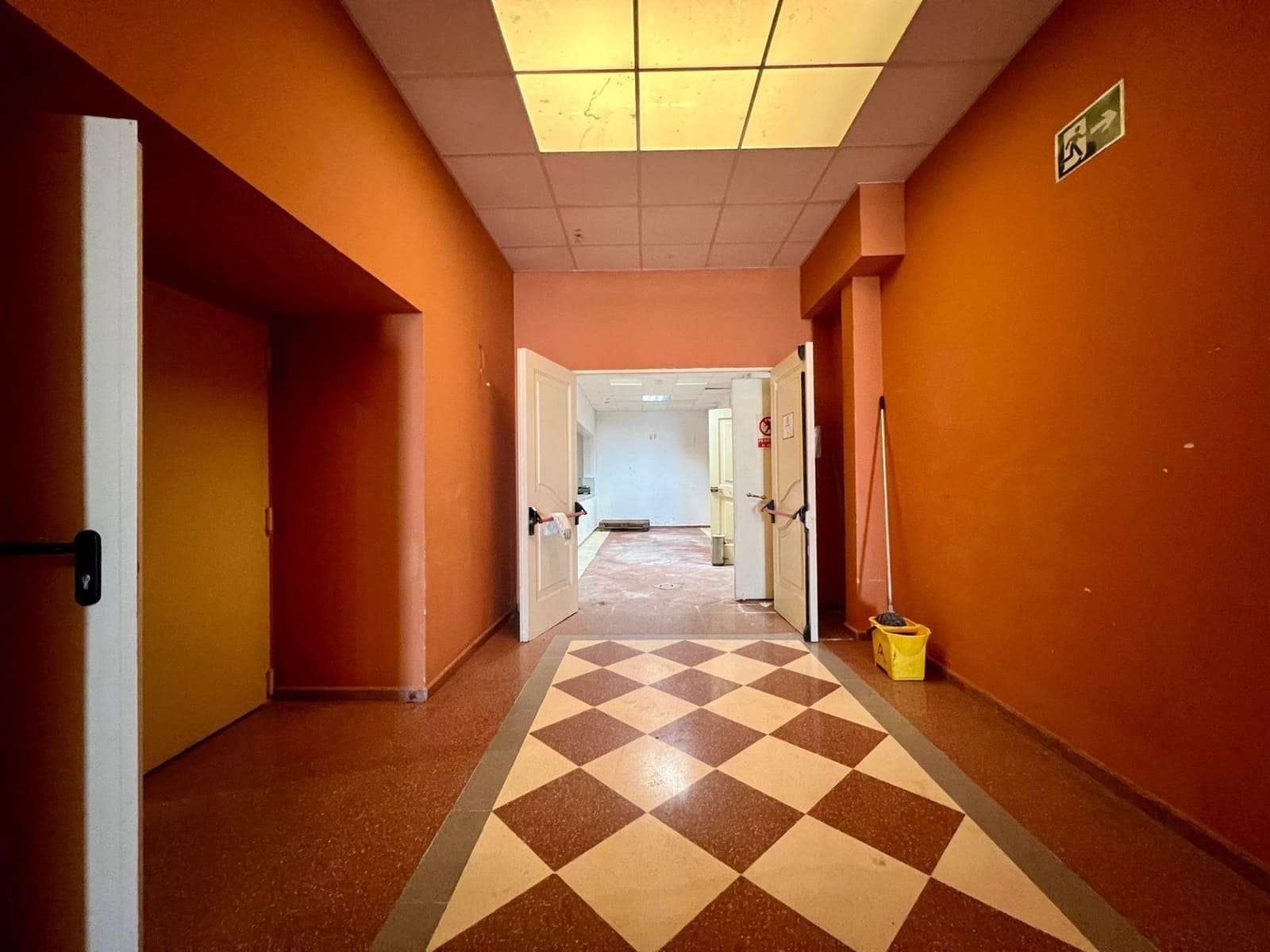 Virksomhed til salg i Aguilar de la Frontera - € 500.000 (Ref: 9759058)