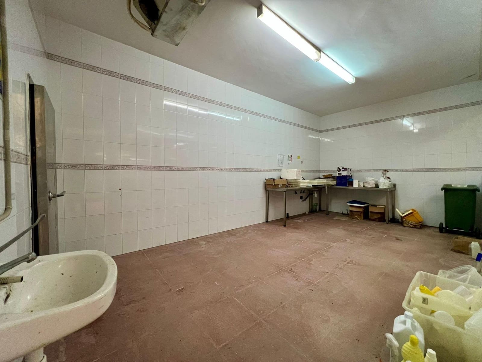 Virksomhed til salg i Aguilar de la Frontera - € 500.000 (Ref: 9759058)