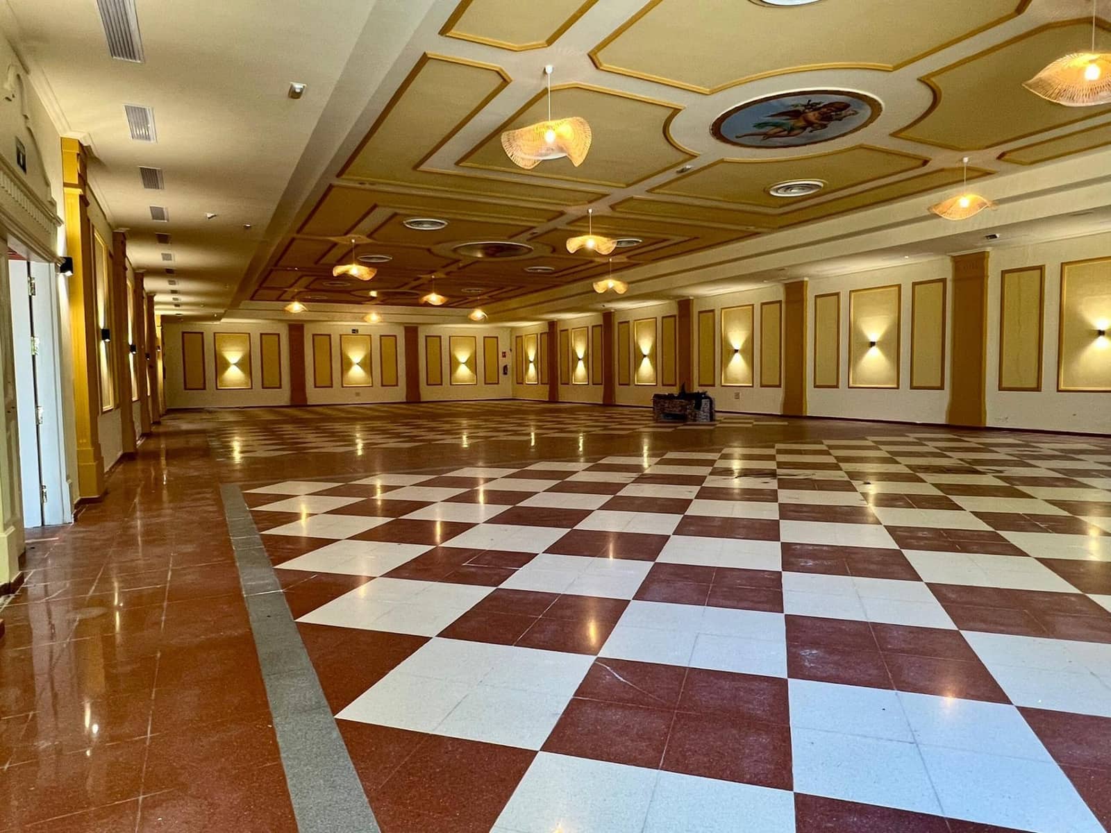 Virksomhed til salg i Aguilar de la Frontera - € 500.000 (Ref: 9759058)