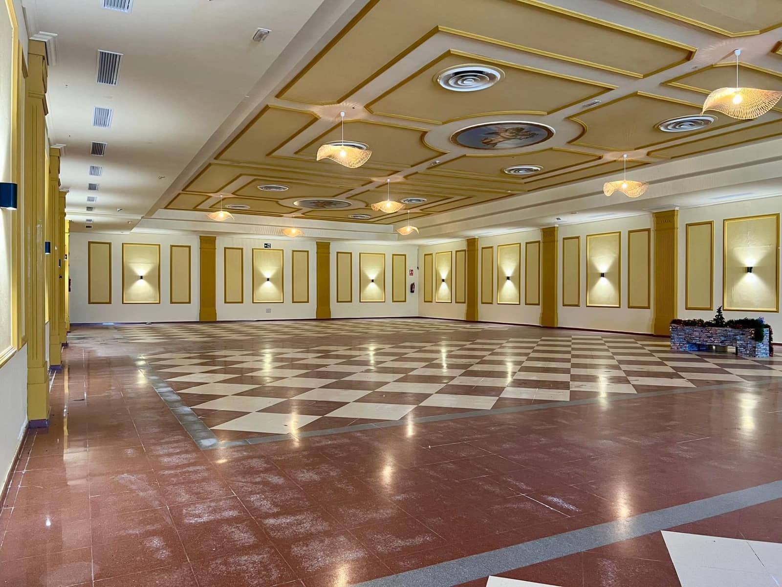 Virksomhed til salg i Aguilar de la Frontera - € 500.000 (Ref: 9759058)