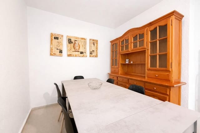 7 slaapkamer Villa te koop in Córdoba stad - € 269.900 (Ref: 9759059)