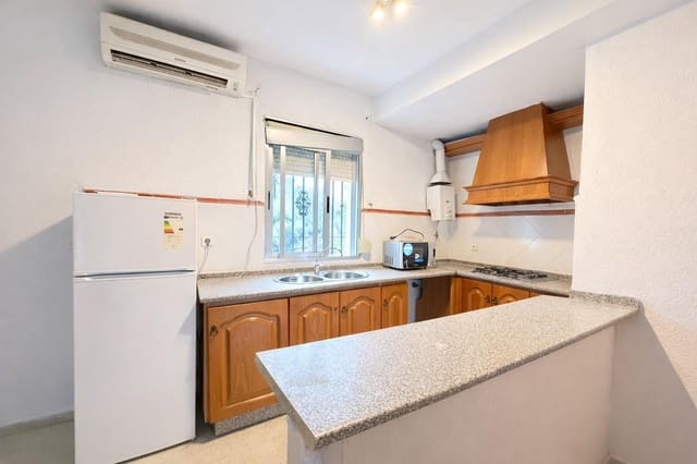 7 slaapkamer Villa te koop in Córdoba stad - € 269.900 (Ref: 9759059)
