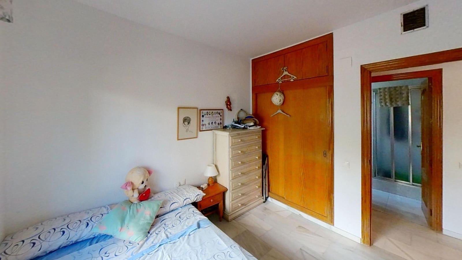 4 slaapkamer Villa te koop in Cordoba stad met garage - € 190.000 (Ref: 9762060)