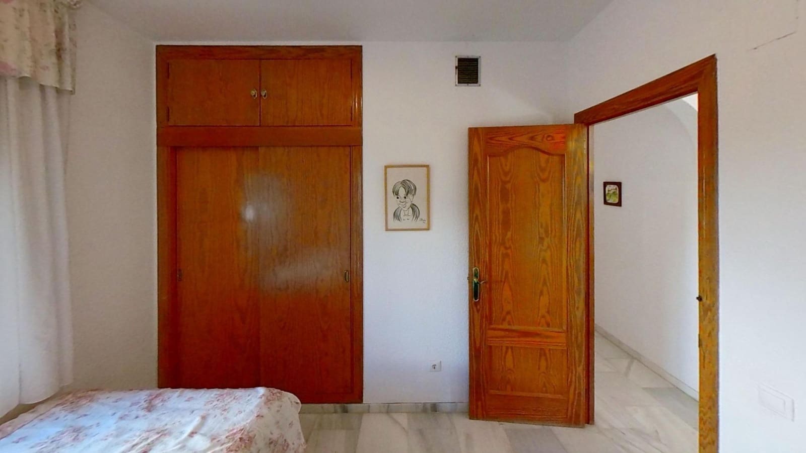 4 slaapkamer Villa te koop in Cordoba stad met garage - € 190.000 (Ref: 9762060)