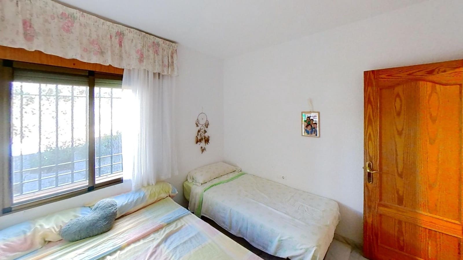 4 slaapkamer Villa te koop in Cordoba stad met garage - € 190.000 (Ref: 9762060)