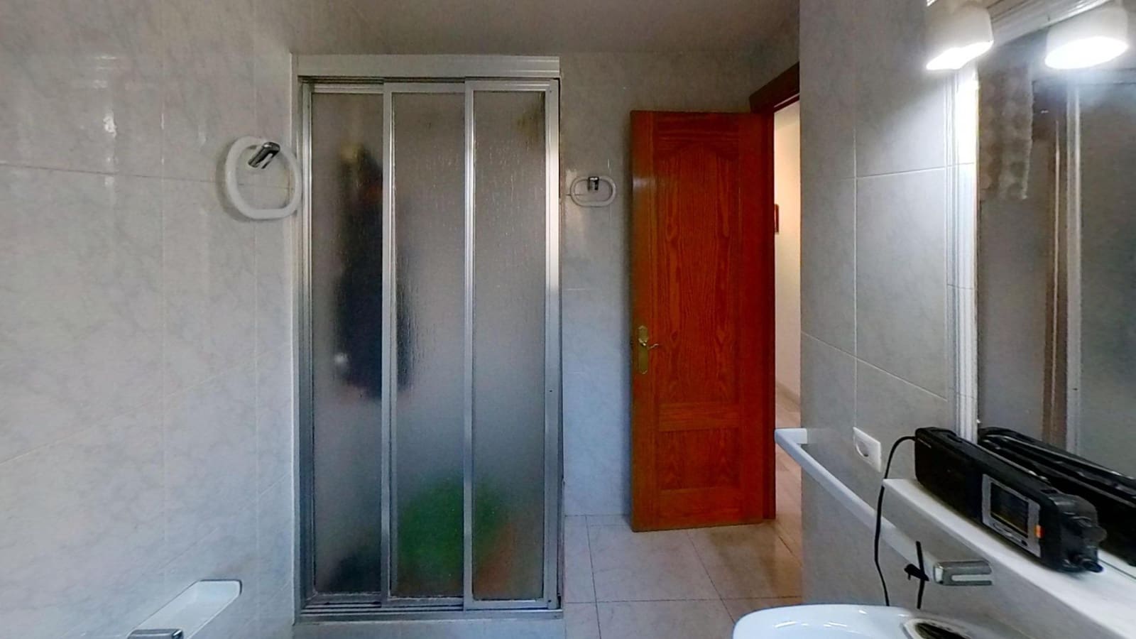 4 slaapkamer Villa te koop in Cordoba stad met garage - € 190.000 (Ref: 9762060)