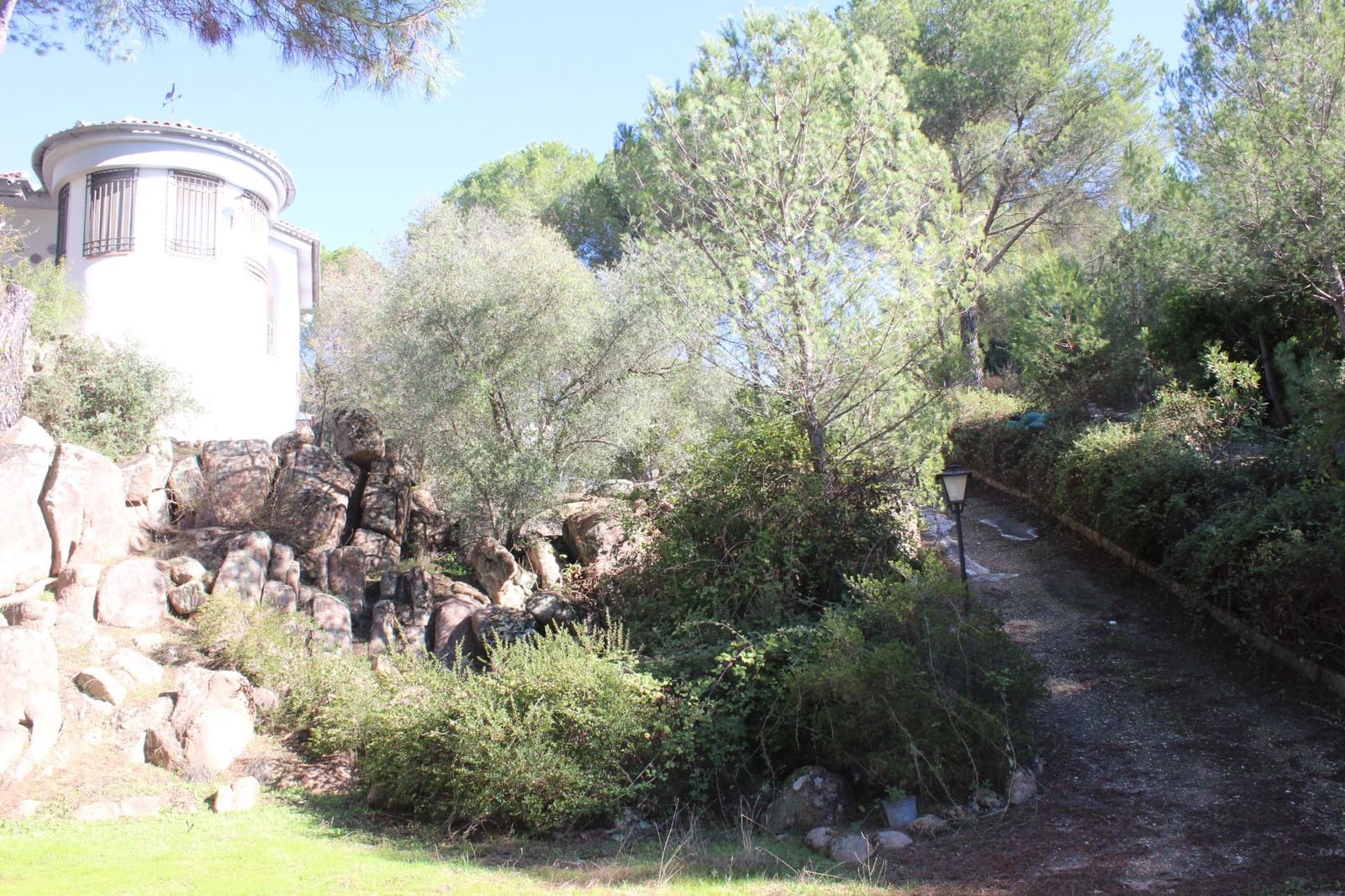 4 slaapkamer Villa te koop in Cordoba stad met garage - € 190.000 (Ref: 9762060)