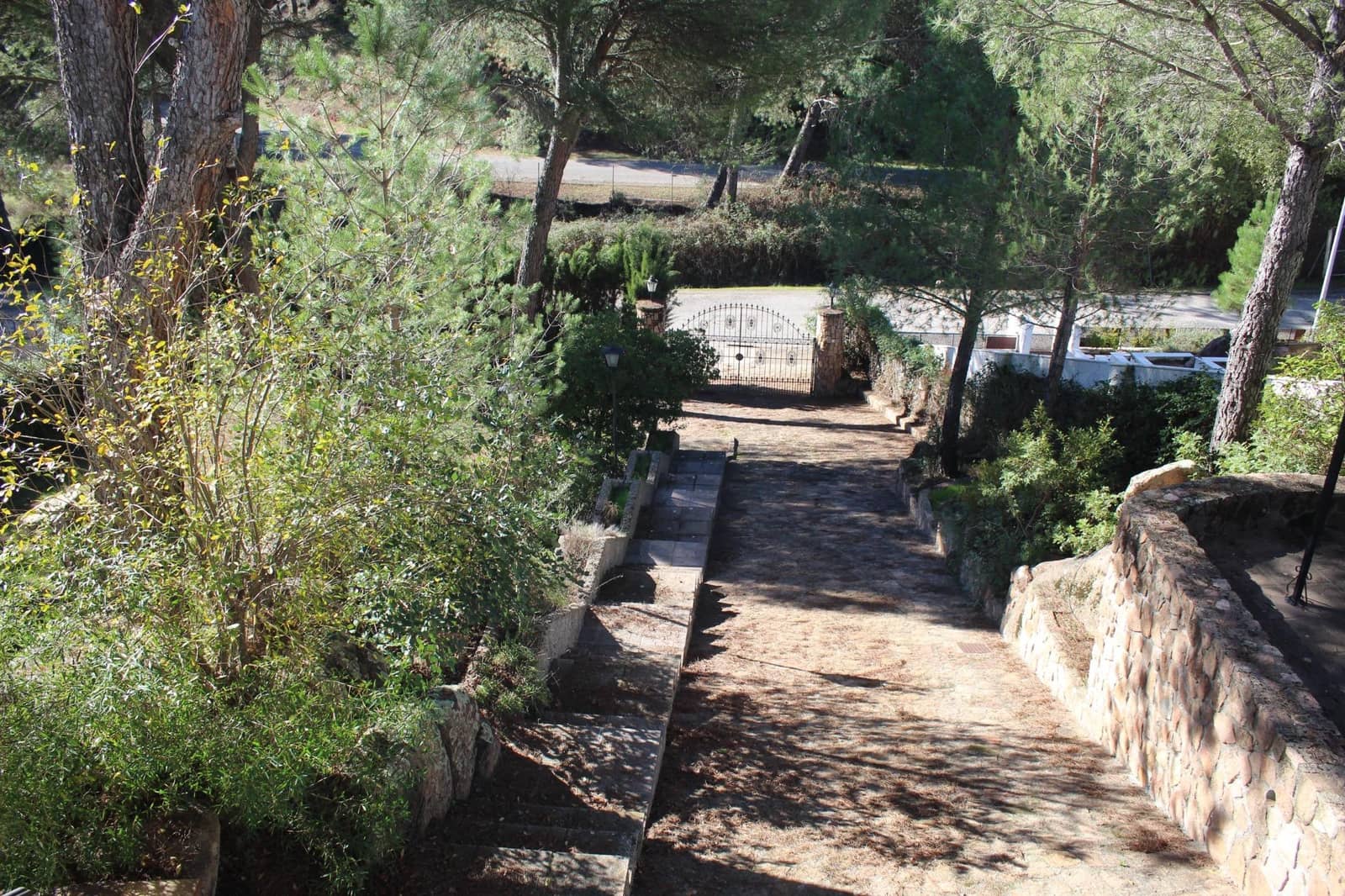 4 slaapkamer Villa te koop in Cordoba stad met garage - € 190.000 (Ref: 9762060)