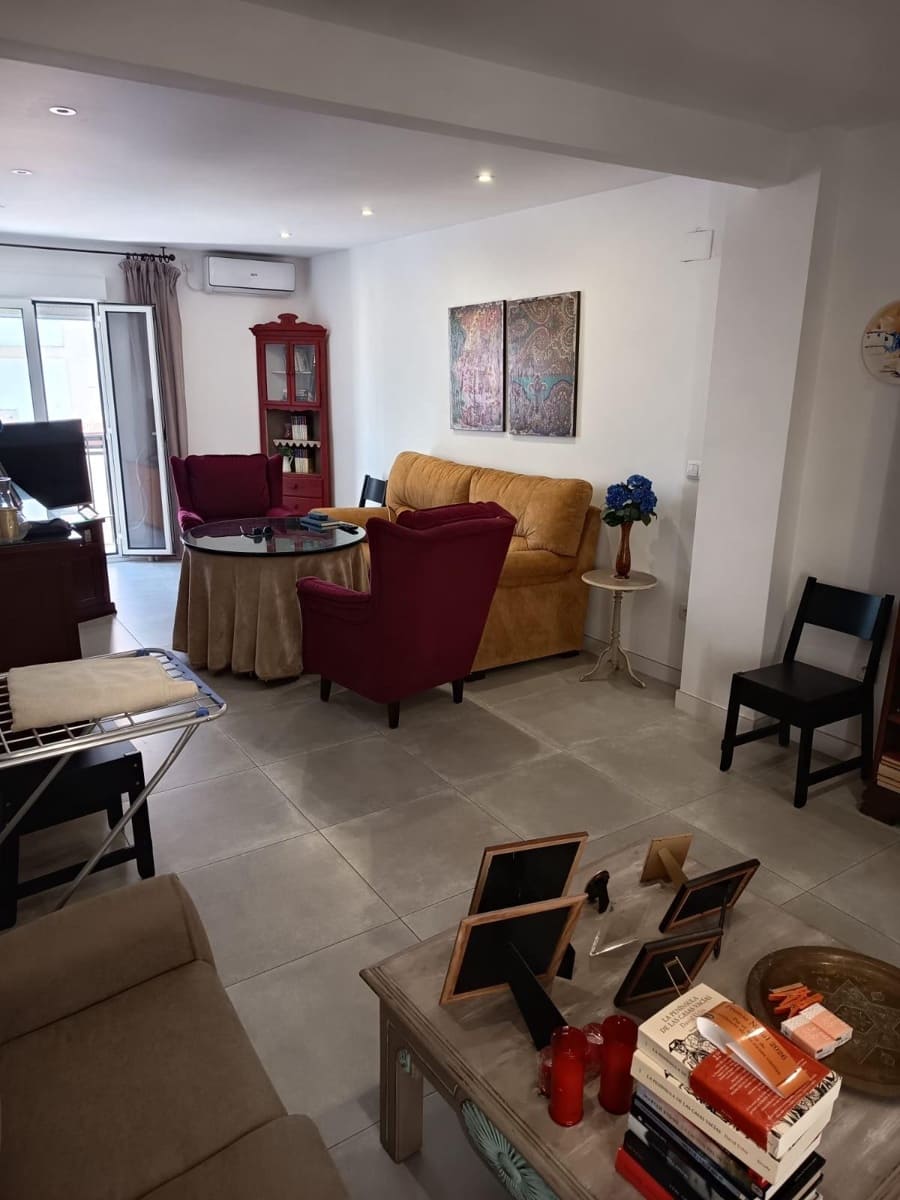 3 sovrum Lägenhet till salu i Cordoba stad - 240 000 € (Ref: 9773159)