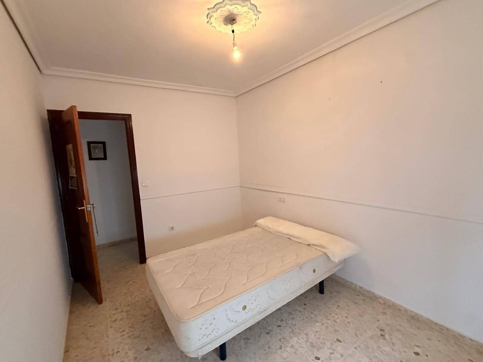 2 soverom Leilighet til salgs i Montoro - € 73 000 (Ref: 9780672)