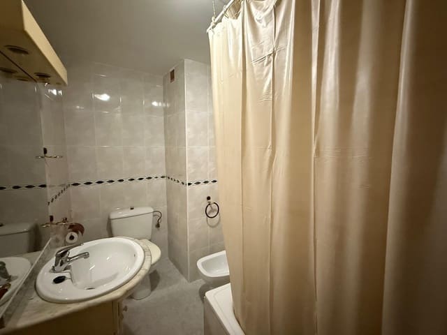 2 soverom Leilighet til salgs i Montoro - € 73 000 (Ref: 9780672)