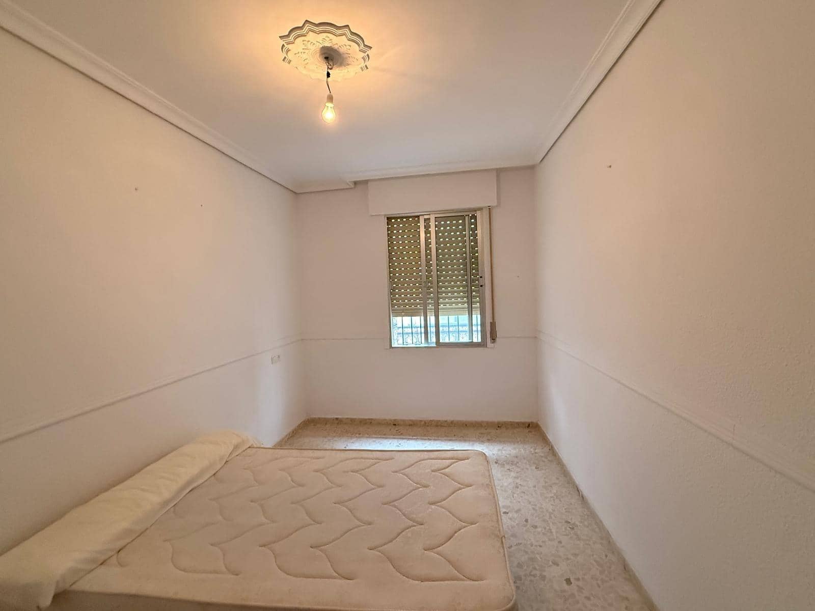 2 soverom Leilighet til salgs i Montoro - € 73 000 (Ref: 9780672)