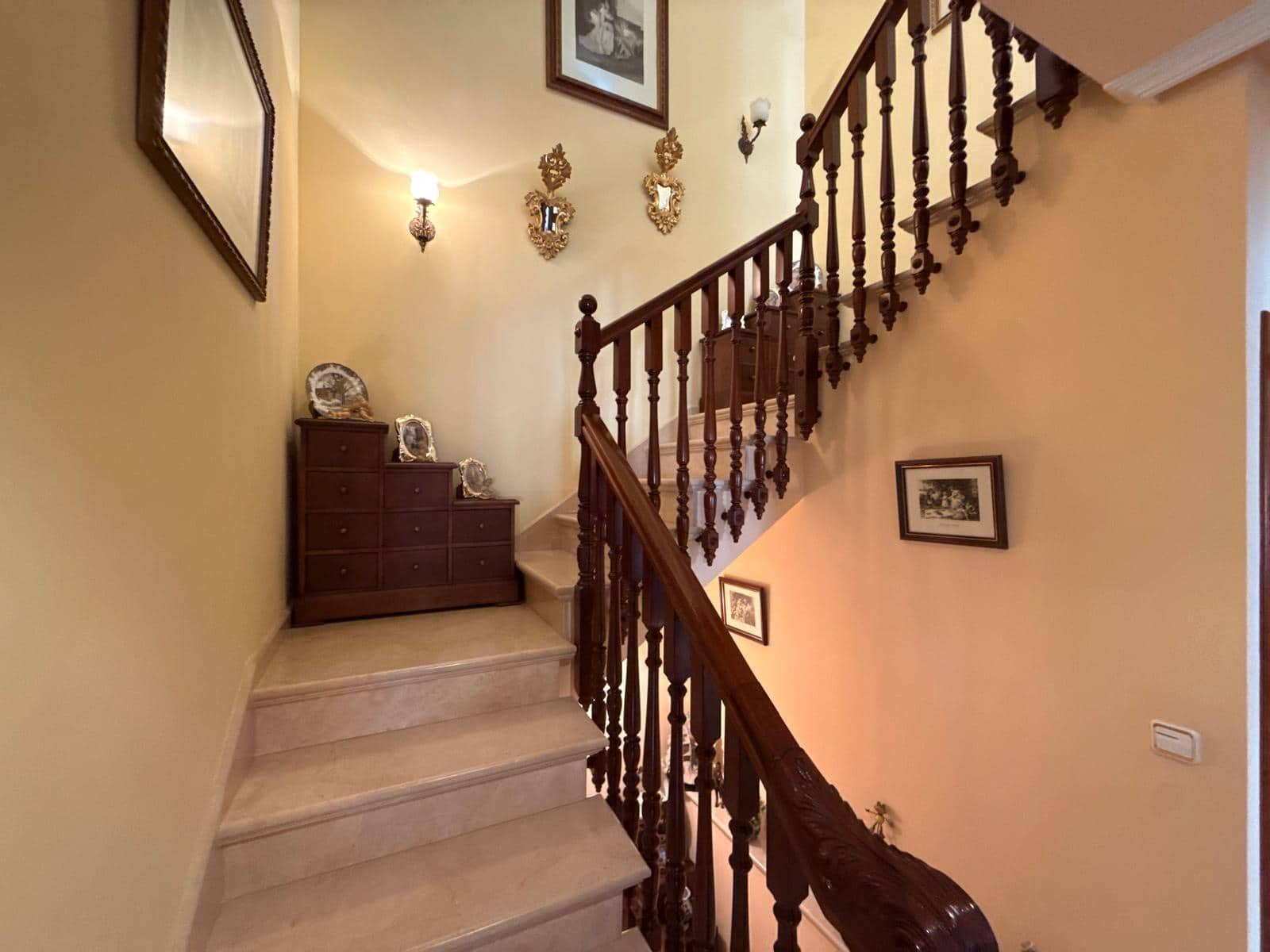 3 soveværelse Byhus til salg i Antequera med garage - € 385.000 (Ref: 9780673)